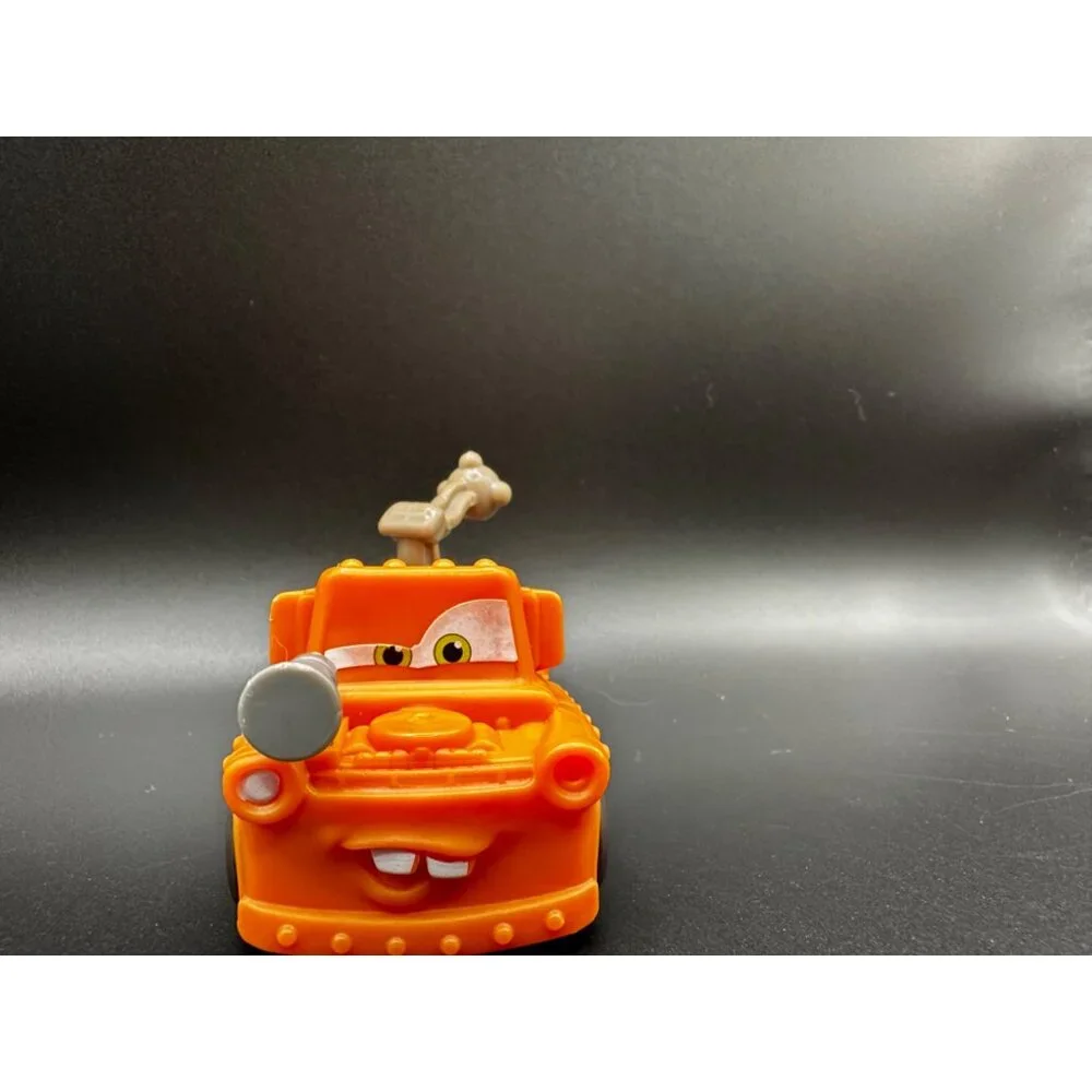 Disney Pixar Cars On the Road Tow Mater Toy Truck‎ Figure McDonald’s Kids Meal